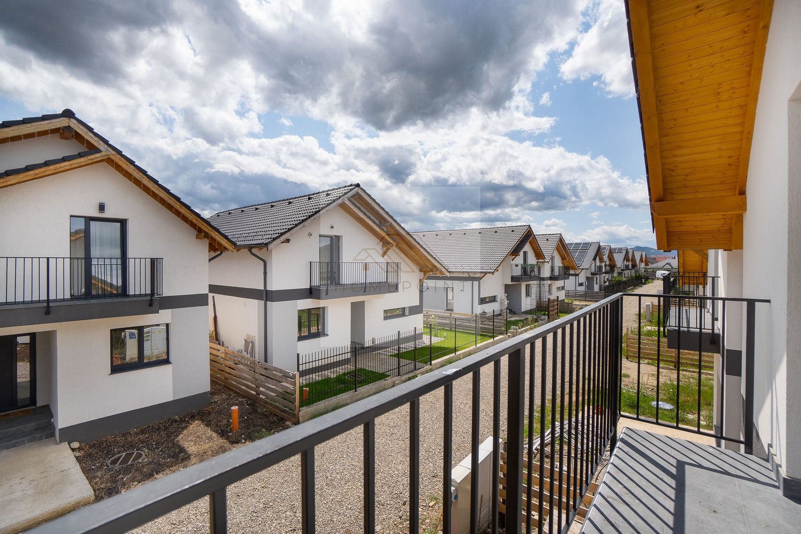 Kaus Residence – Cartier privat de case Izvor Tărlungeni - Poză 2