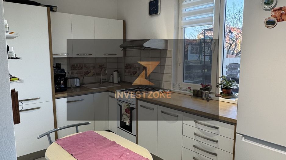 Casă mobilată zona Paleu - Poză 8