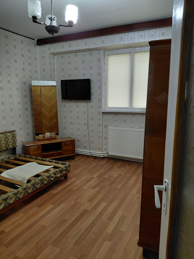 Apartament 3 camere decomandat 68 mp Galati zona IREG - Poză 20