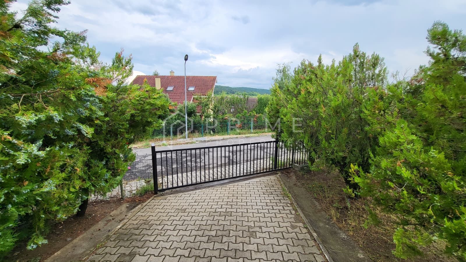 Casă individuală cu teren generos | Cartier Orizontului – Livezeni - Poză 3