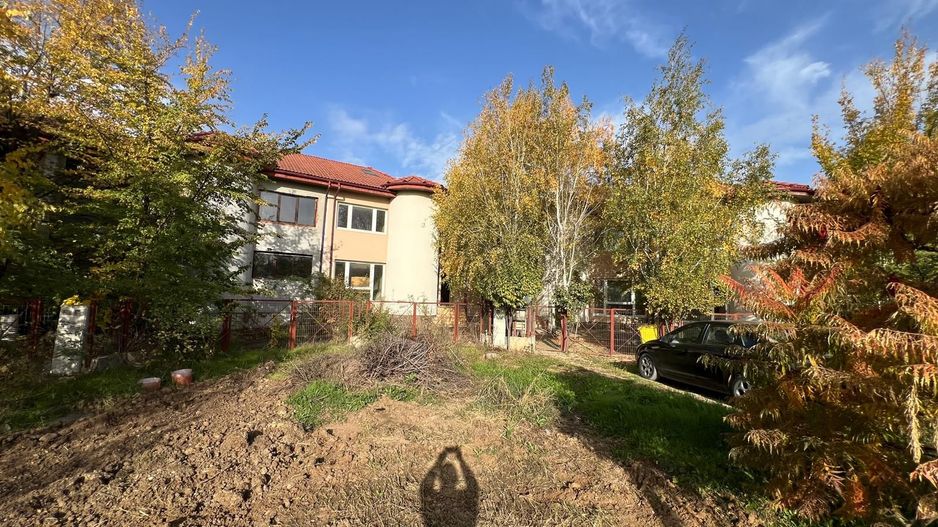 Casa la gri in Pipera  cu potential 1000 euro m2 - Poză 41