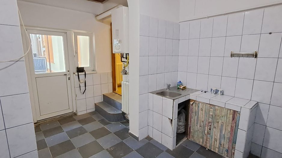 Dimitrie Cantemir, metrou Tineretului la 350 m, casa 2 camere + curte - Poză 9