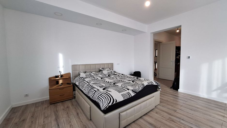 Vila cu 5 camere de vanzare, Paulesti - Poză 13