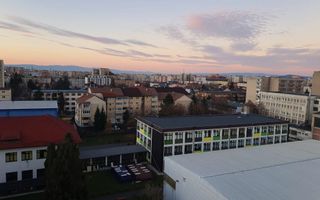 Apartament decomandat cu 3 camere, 66 mp., Calea București - Poză 1