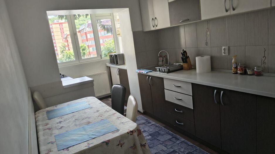 aartament de 3 camere de inchiriat - Poză 2