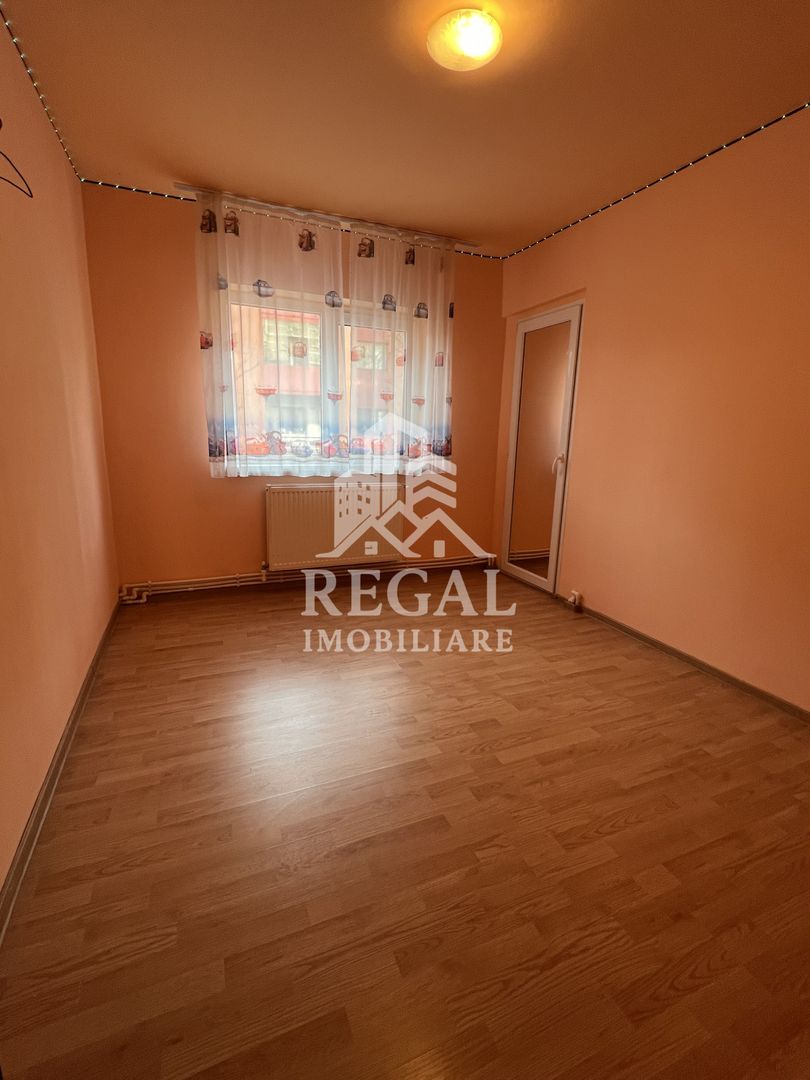 Apartament 4 camere de vânzare – Micro 5/1 | Etaj 1 | 80 mp - Poză 9
