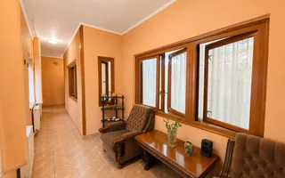 Vila 4 camere | Teren 532 mp | Piscina si foisor | Str. Lupeni - Poză 11