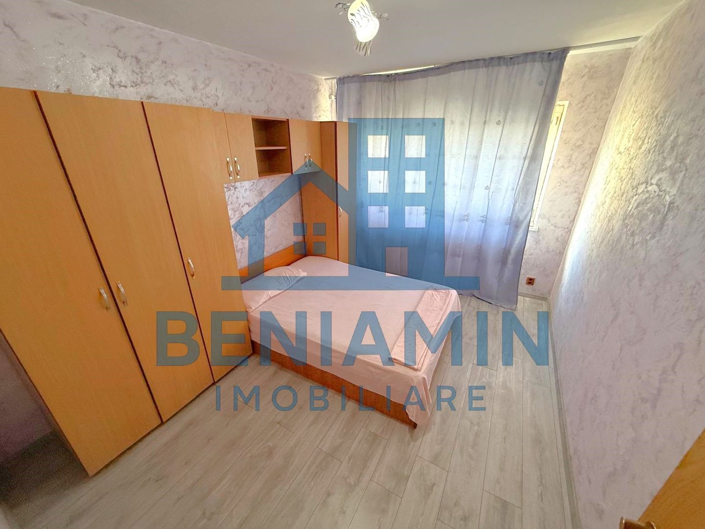 2 Camere-Mobilat-Utilat-Str Henri Coanda-Etaj intermediar-Liber - Poză 4