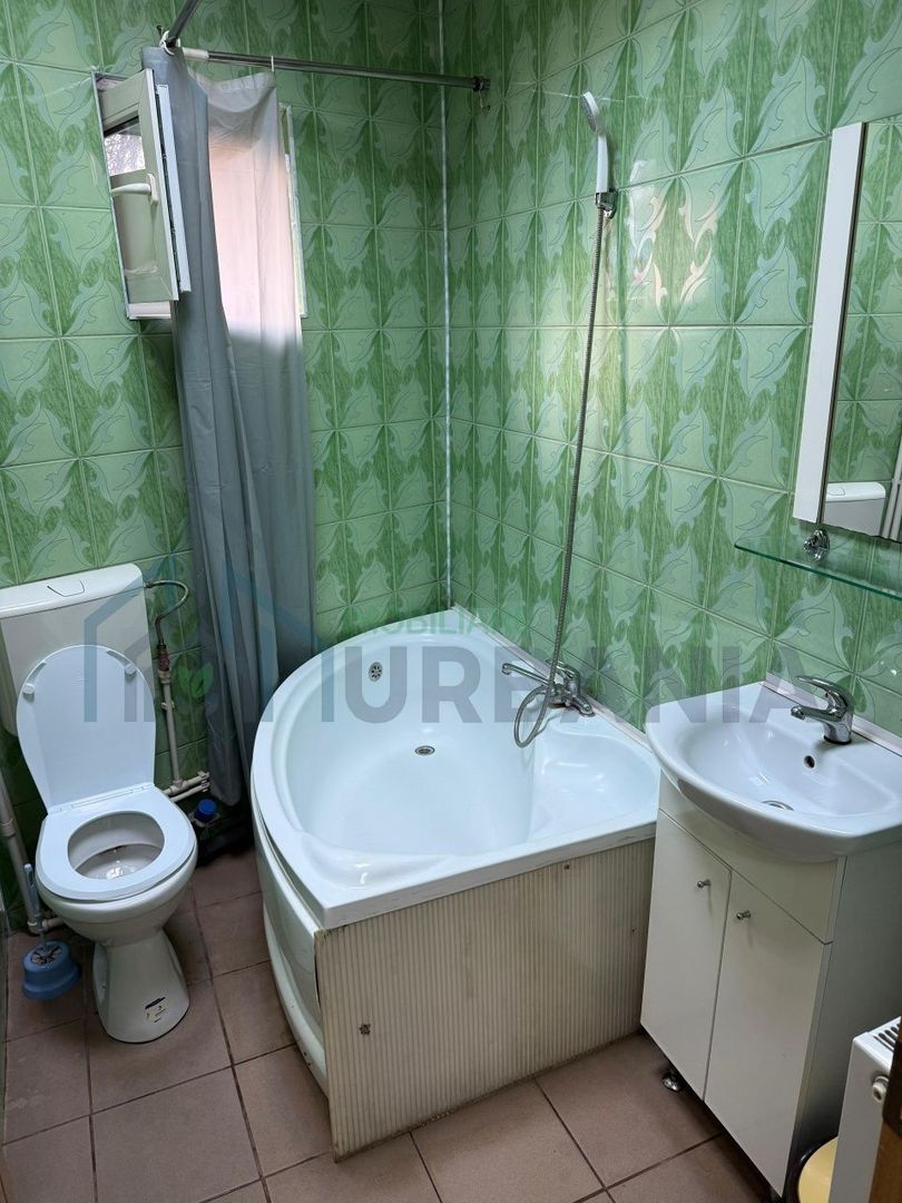 Inchiriez camera la vila - Poză 3