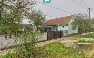 Casă 2 camere la DN7 în Odvoş - Poză 1