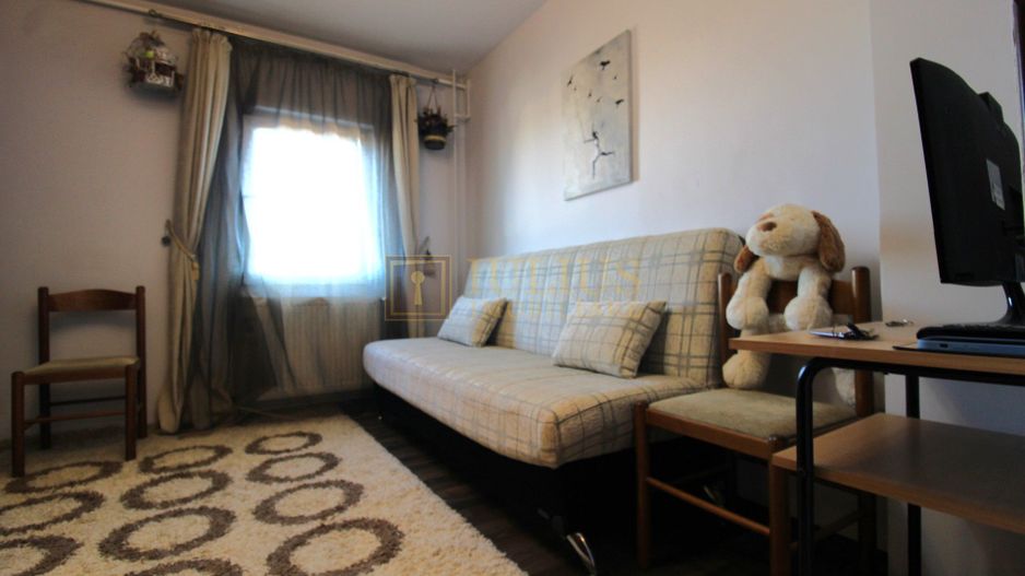 Apartament spatios, 3 camere, semidecomandat, Calea Buziasului - Poză 8