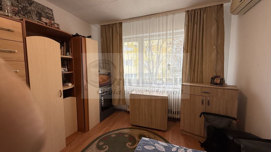 2 CAMERE TATARASI SCOALA 4 IONET TEODOREANU , GEAM LA BAIE, CENTRALA. - Poză 14