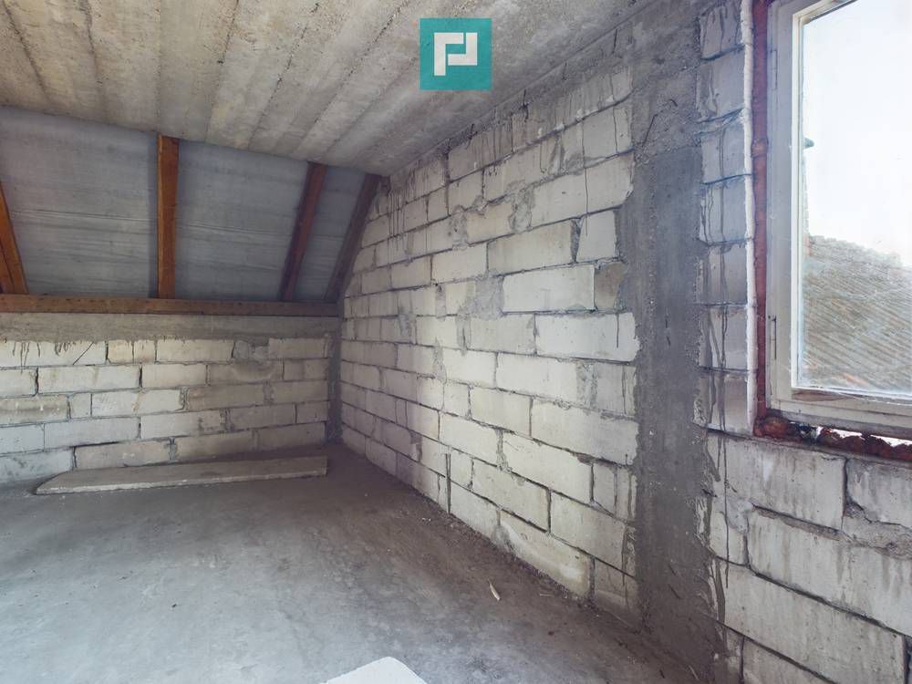 Casă/vilă cu 6 camere în Curtici - Poză 27