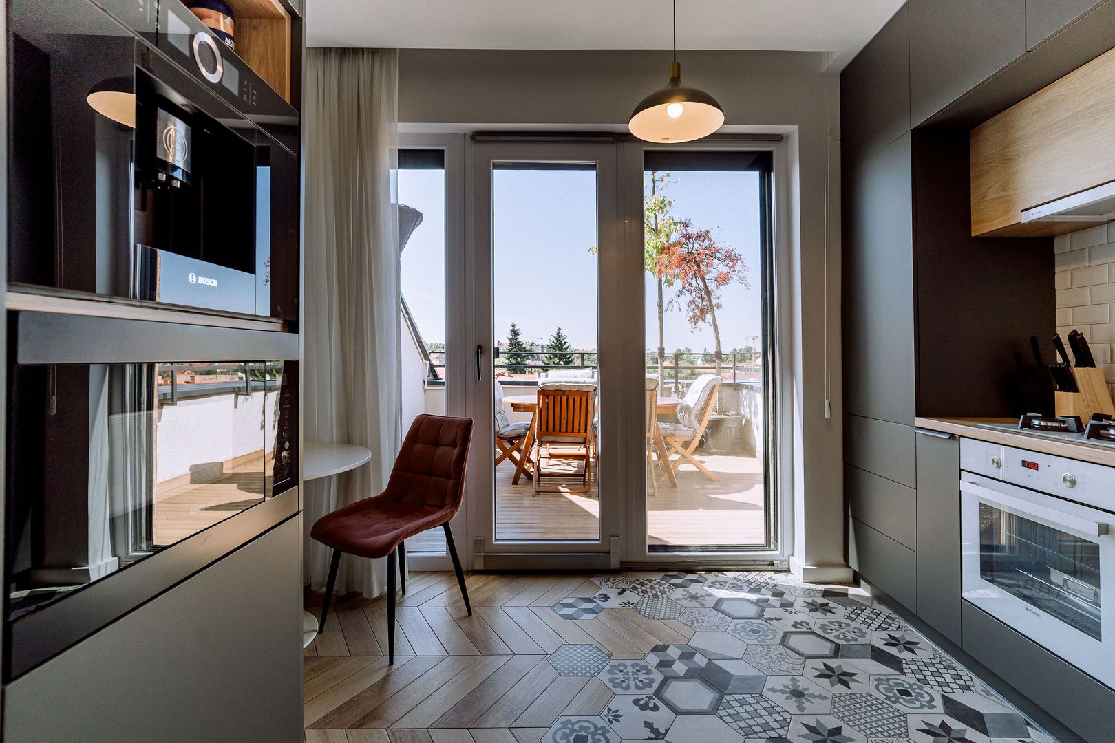 Penthouse 4 camere, ultracentral, Oradea. 800 000 E + TVA. Comision 0 - Poză 13