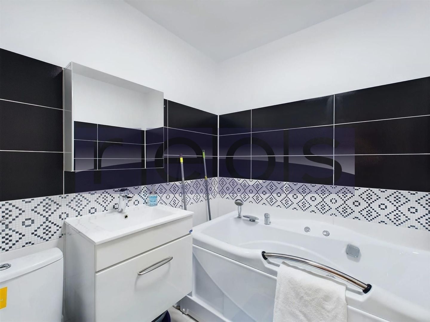 INCHIRIERE 3 CAMERE | 79MP  | RENOVAT | MOBILAT & UTILAT | METROU LUJERULUI - Poză 8