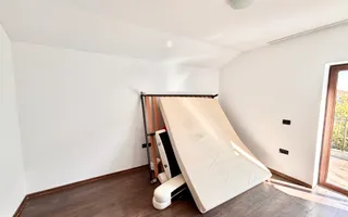 1/2 Duplex - Giroc - zona Planetelor - 4 camere | Poarta electrica - Poză 18