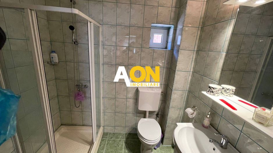 Casă cu 6 camere, teren 912 mp, garaj dublu, în zona Cetate-Schit - Poză 8