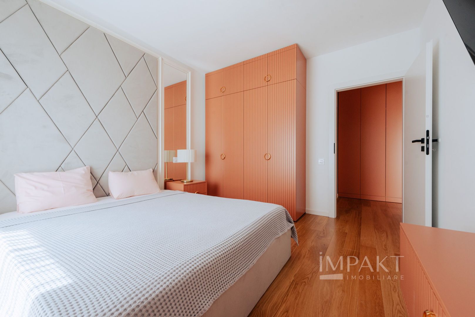 Apartament deosebit cu 4 camere la 5 minute de UMF - Poză 12