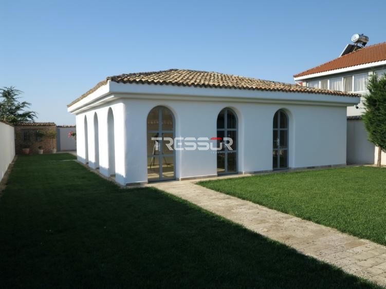 CASĂ DE VACANȚĂ ÎN STIL MEDITERANEAN – ÎNTRE 2 MAI ȘI VAMA VECHE - Poză 1