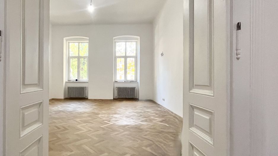 Apartament 2 camere, renovat integral, pretabil birou, zona Centrala - Poză 1