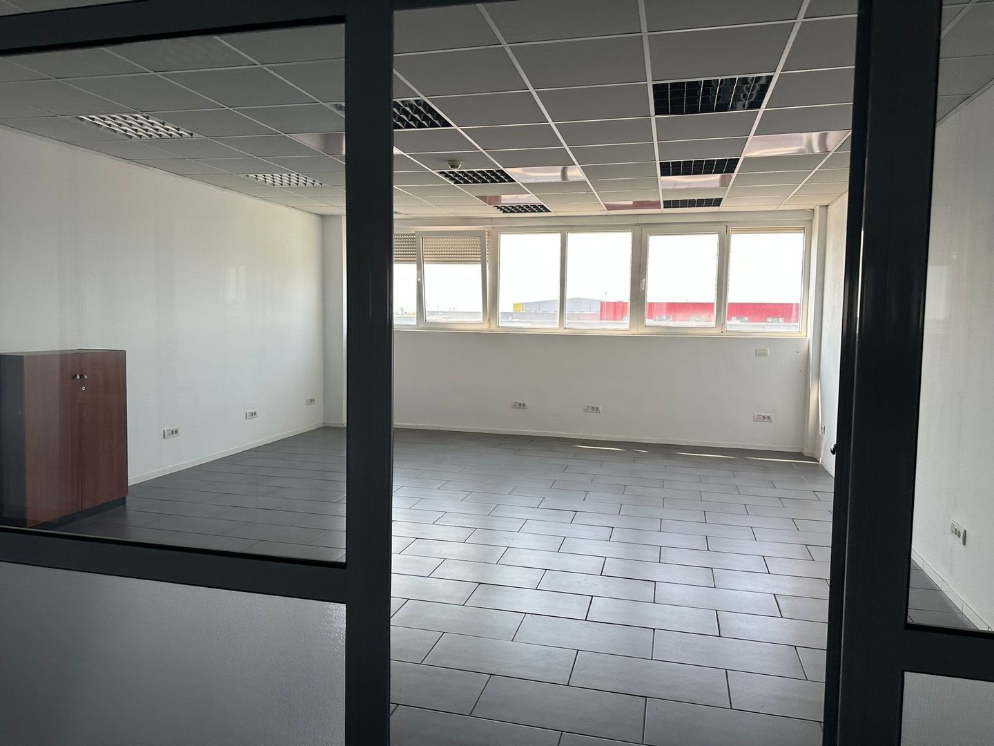 Spatiu depozitare - logistica 2.519 mp si birouri Chiajna A1 - Poză 18