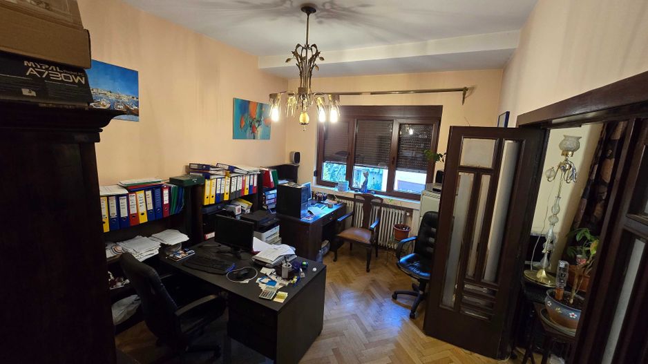 Apartament în bloc interbelic - 3 Camere - 2 balcoane - 203.000 € - Poză 3