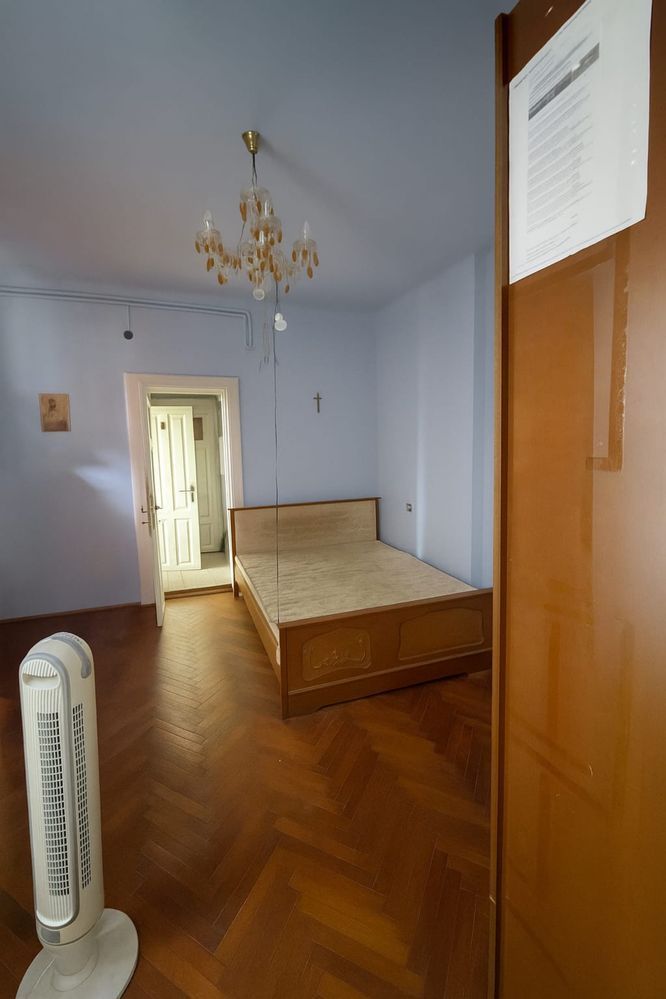 De Vanzare Apartament 2 camere zona Armeneasca sect.2 - Poză 2