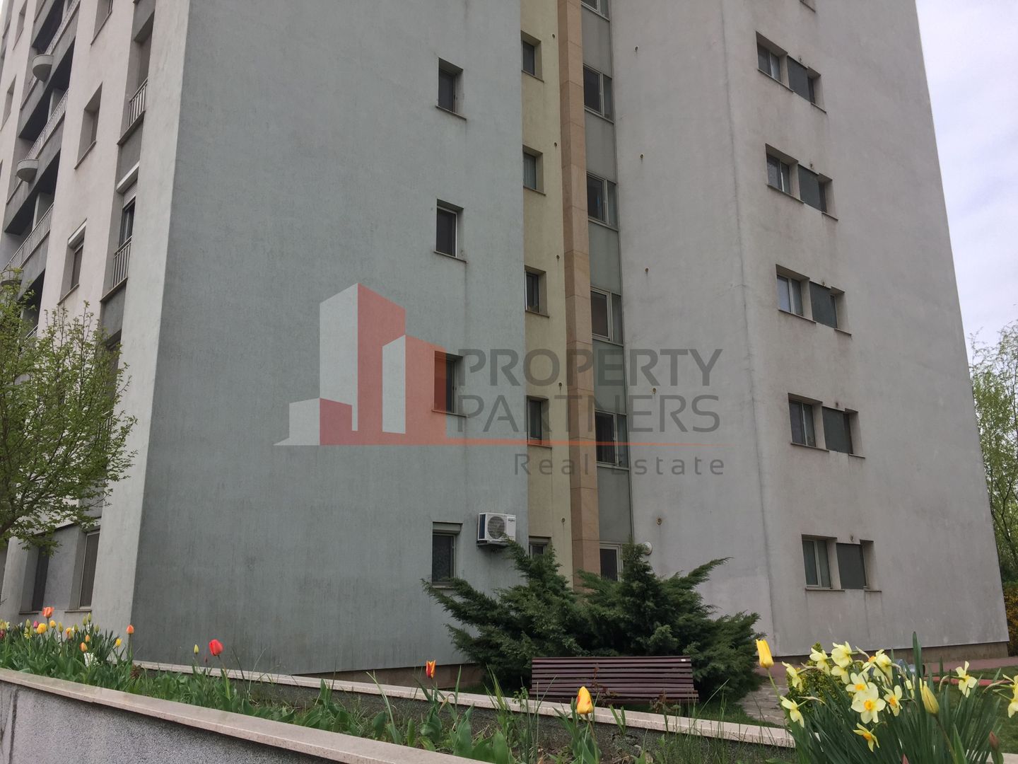 Apartament West Parc cu loc de parcare si boxa depozitare - Poză 5