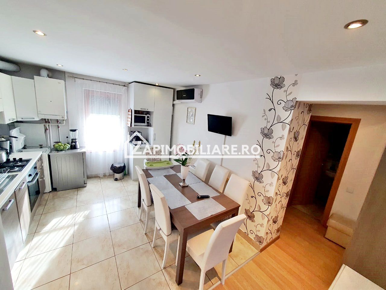 Apartament 3 camere,2 bai,74 mp utili,et 3 - Poză 3