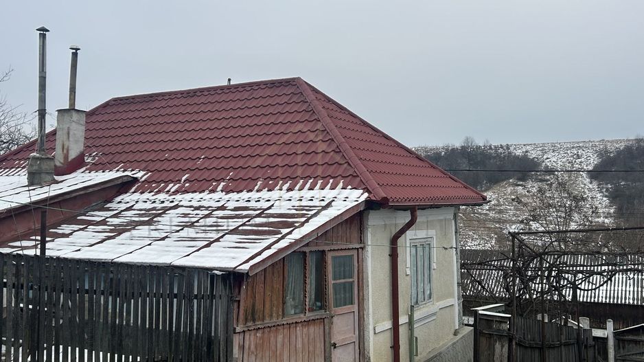 Casă bătrânească în Comuna Brătila - Poză 3