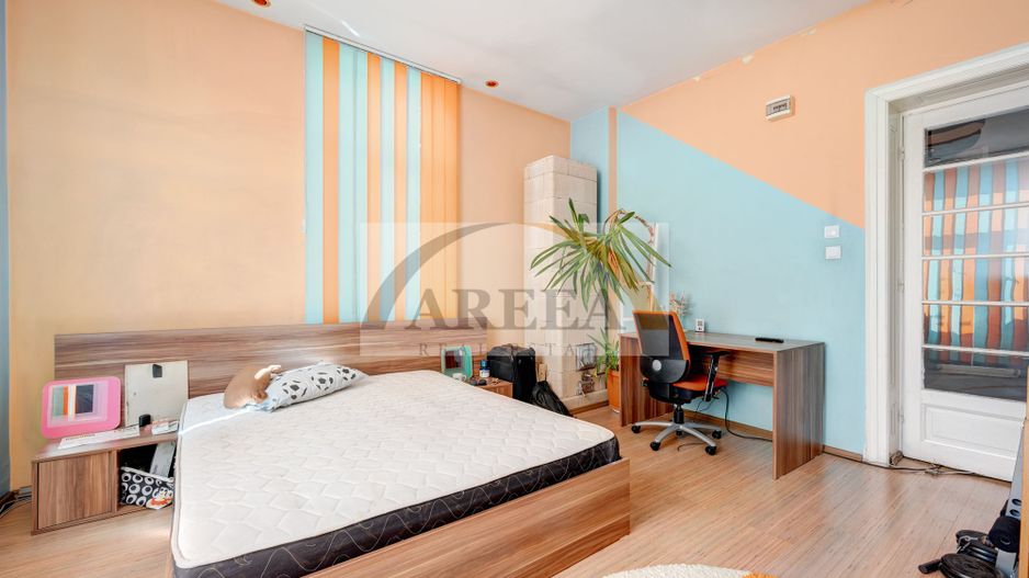 Proprietate in vila, etaj, partial renovat - Pasajul Unirii - 154 mp - Poză 14