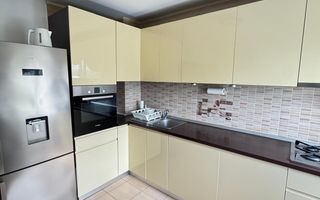 Apartament cu 3 camere / 72 mp / in zona Podu Ros- 1001 Articole - Poză 8