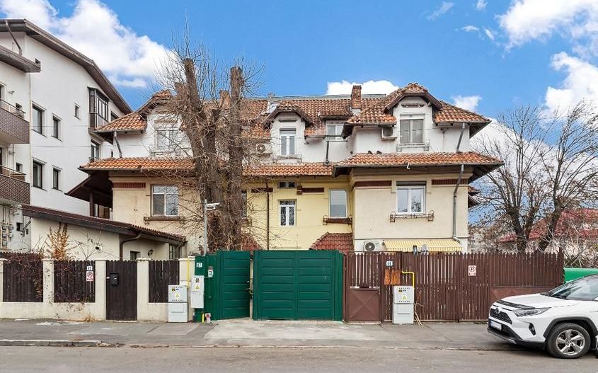 Inchiriere apartament 3 camere in vila | Domenii | Intrare si curte proprie - Poză 12