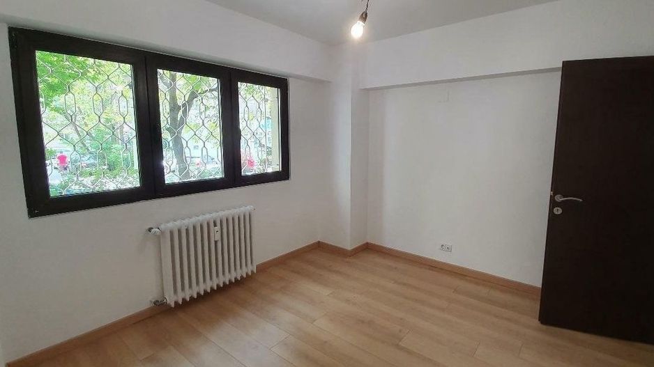 Apartament spațios 3 camere Barbu Văcărescu partial mobilat - Poză 1