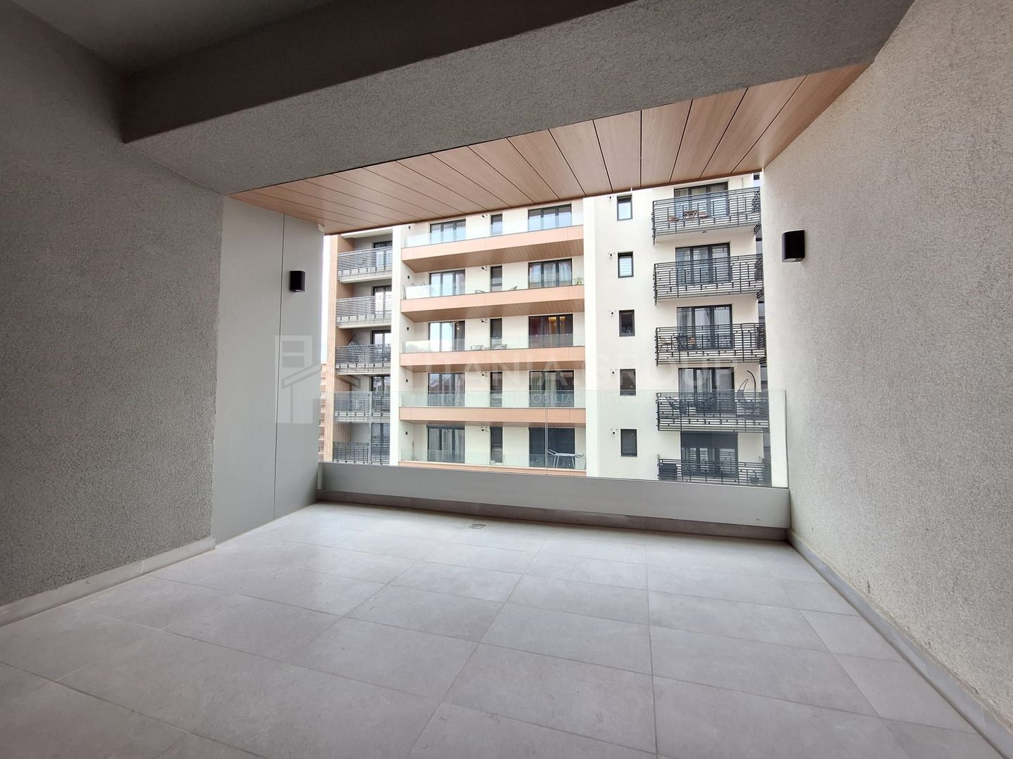 Apartament 2 camere, decomandat, Coresi, short/long term - Poză 3
