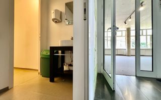 Clădire de birouri în zona Centrală - Poză 6