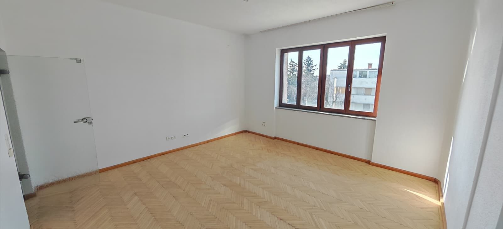 Spații de birouri în vilă – zonă centrală – vizibilitate excelentă - Poză 2