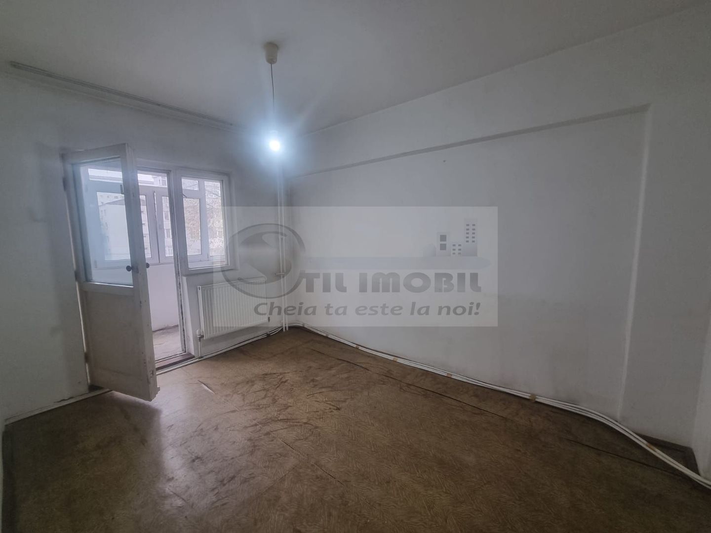 Apartament cu 3 camere, decomandat, 58.32 mp, etaj 2/4 - Dacia - Poză 3