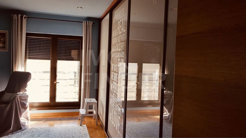 3 Camere Bloc Vila 100mp cu 2 parcari zona Campului - Poză 4