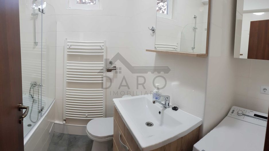 Închiriez apartament 4 camere zona rezidențială - Poză 7