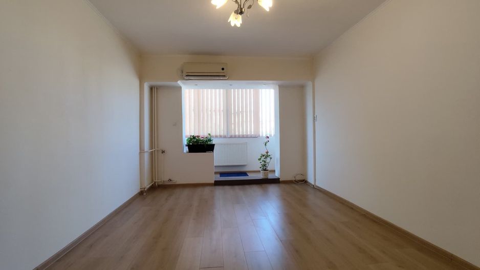 Apartament 4 camere, Calea Aradului - Oradea, tip D, renovat, vanzare - Poză 4