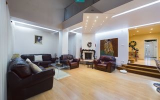 Casă situată Central în Dumbrăvița - Poză 5