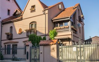 Hotel Boutique Resort 5 stele de vanzare in Sibiu - Poză 1