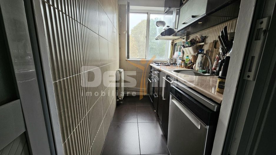 De vanzare Apartament 4 camere, Zona Inel 2 - Poză 5