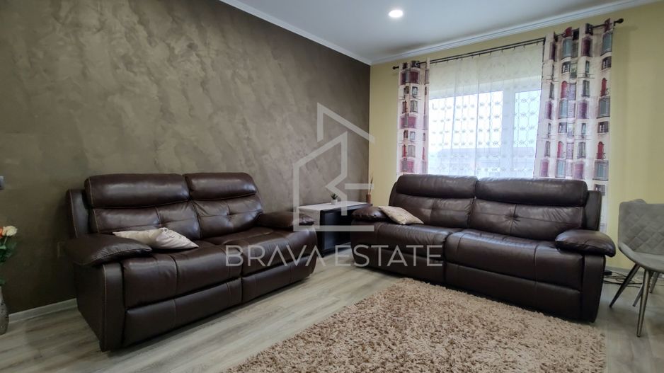 Apartament 3 camere, 80mp, mobilat, 2 balcoane, parcare, zona Terra - Poză 3