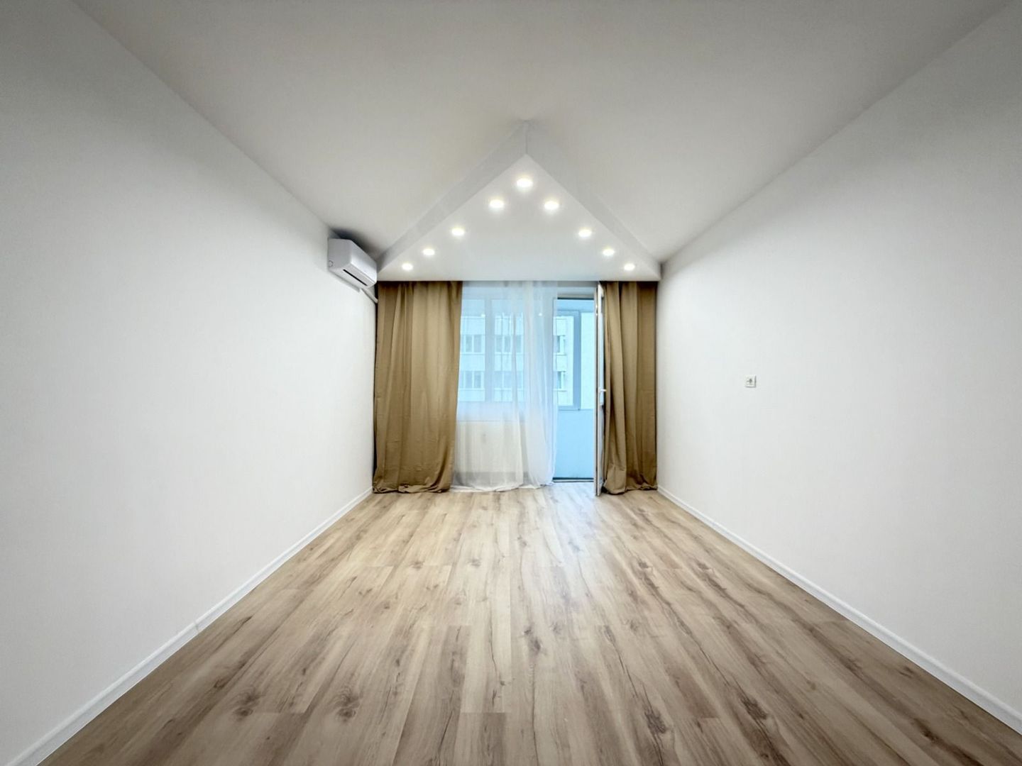 3 camere renovat integral Aleea Sinaia - Doamna Ghica - Poză 3