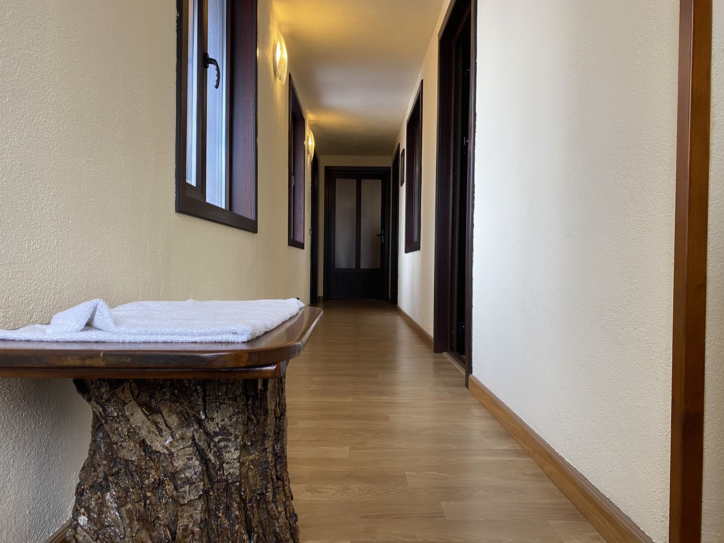 Vanzare casă la poalele Bucegilor!Potential pt. locuinta sau pensiune - Poză 18