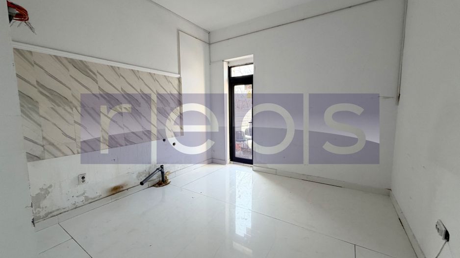 SPATIU COMERCIAL STRADAL | 250 MP | CURTE 120 MP | 10 LOCURI PARCARE | COLENTINA - Poză 4