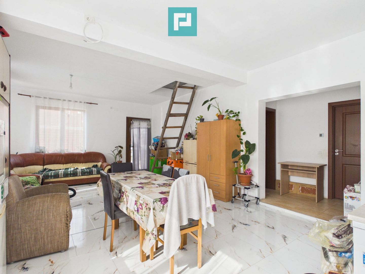 Casă individuală, 3 camere, 87 mp - Sânmartin - Poză 3