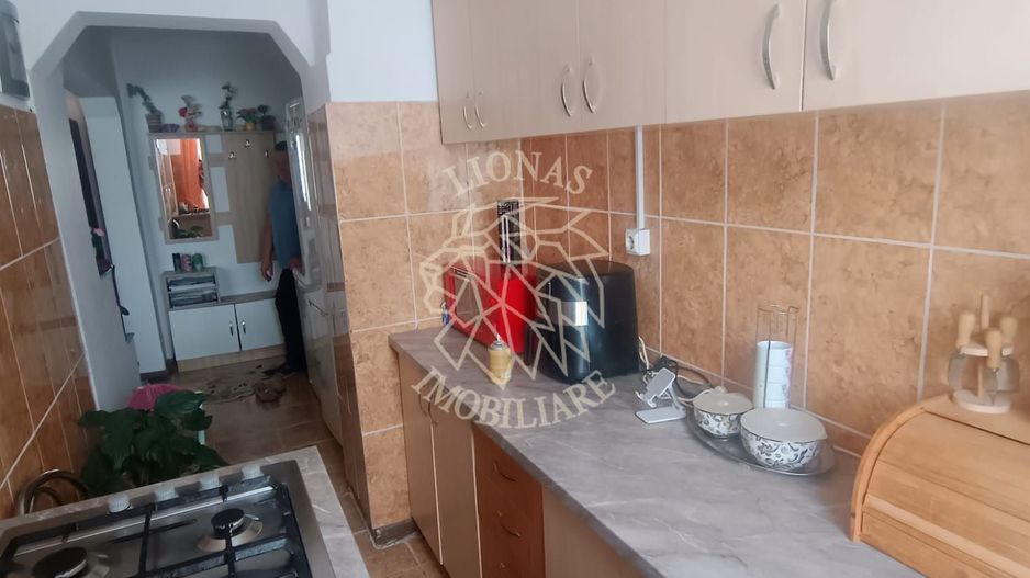Apartament doua camere Gherla central strada Mesteacanului - Poză 2